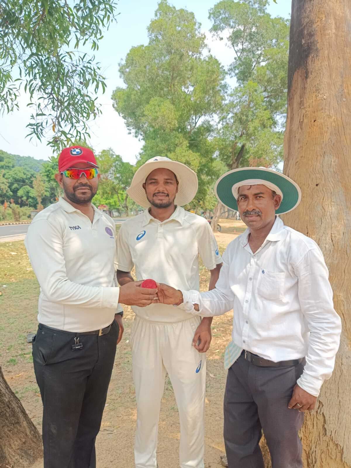 गोस्वामी सीए दो विकेट से जीता