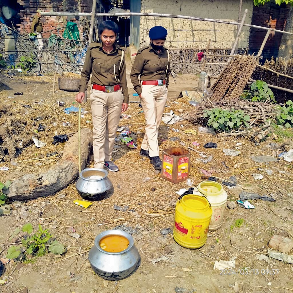 उत्पाद विभाग ने 5800 लीटर जावा किया विनिष्ट