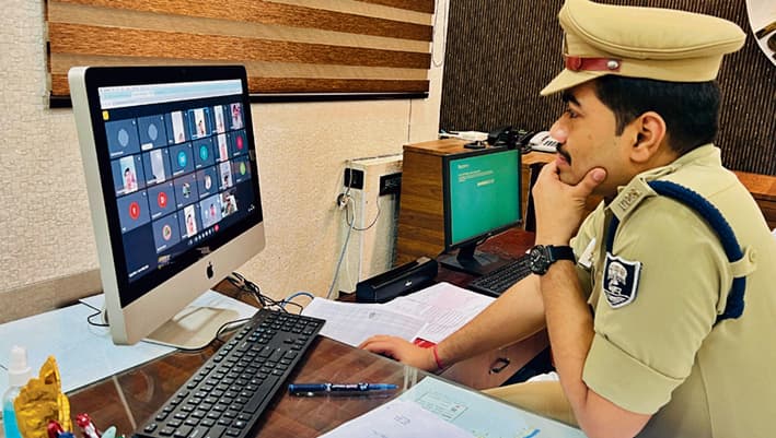 एसपी ने वीडियो कांफ्रेंसिंग से सुनी जन शिकायतें, त्वरित कार्रवाई का निर्देश