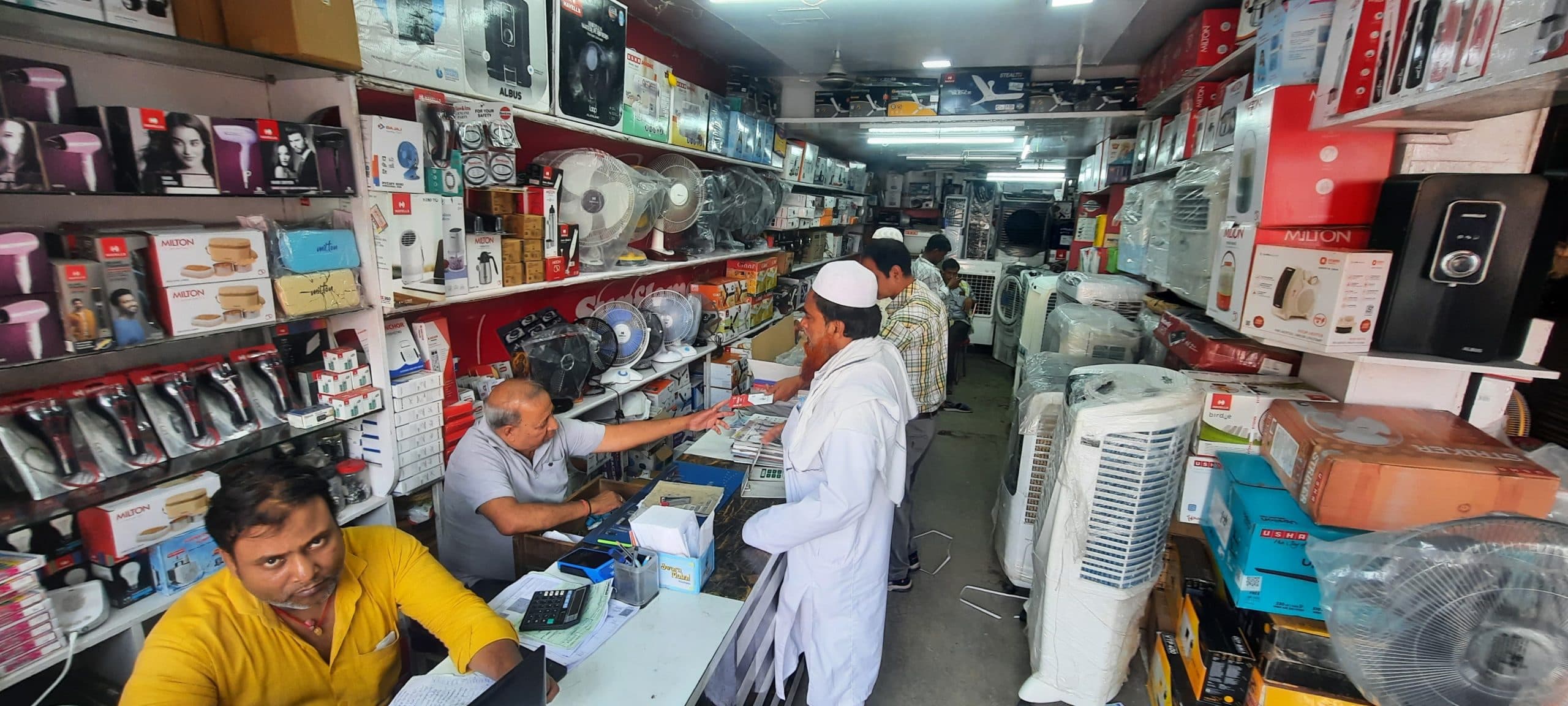 गर्मी में पंखे से अधिक कूलर का हो रहा कारोबार