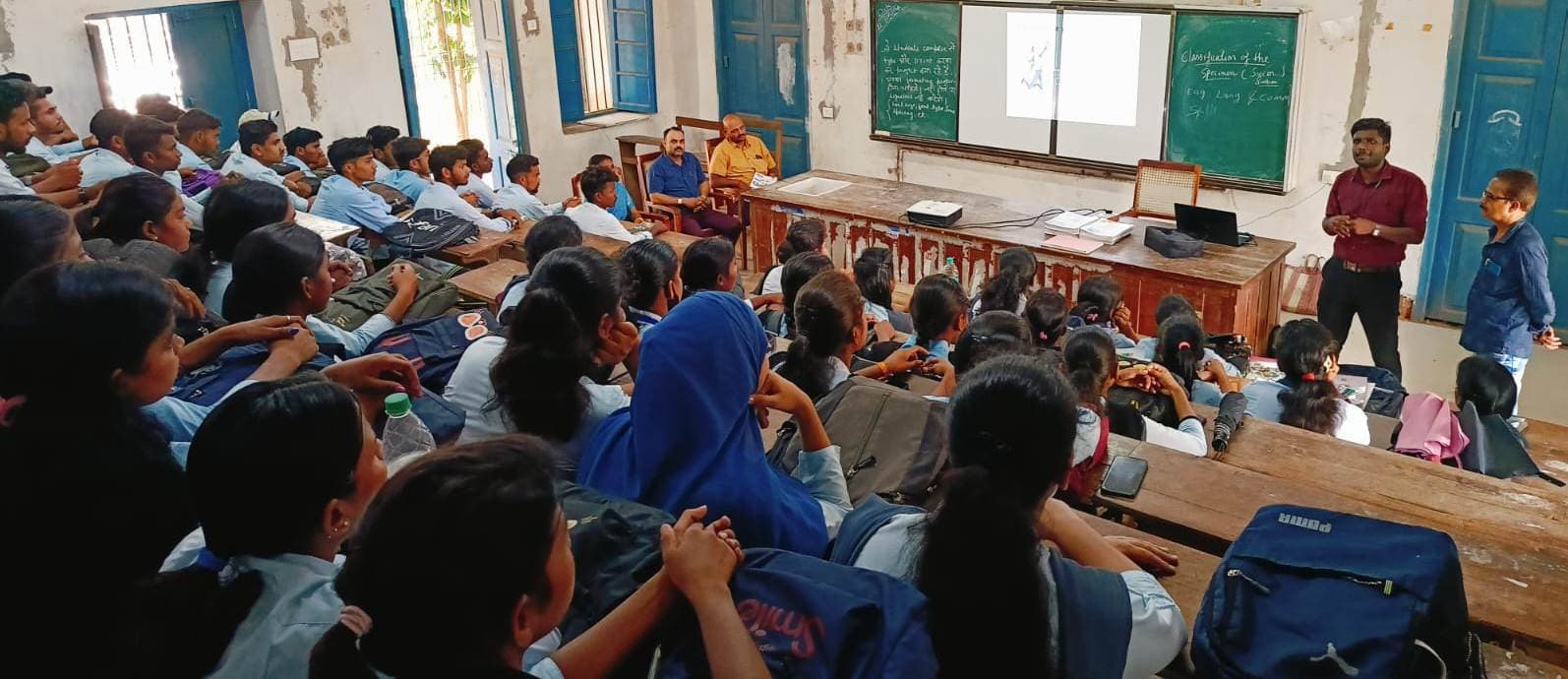 करियर सेलेक्शन को लेकर कॉलेज के छात्रों का किया गया मार्गदर्शन