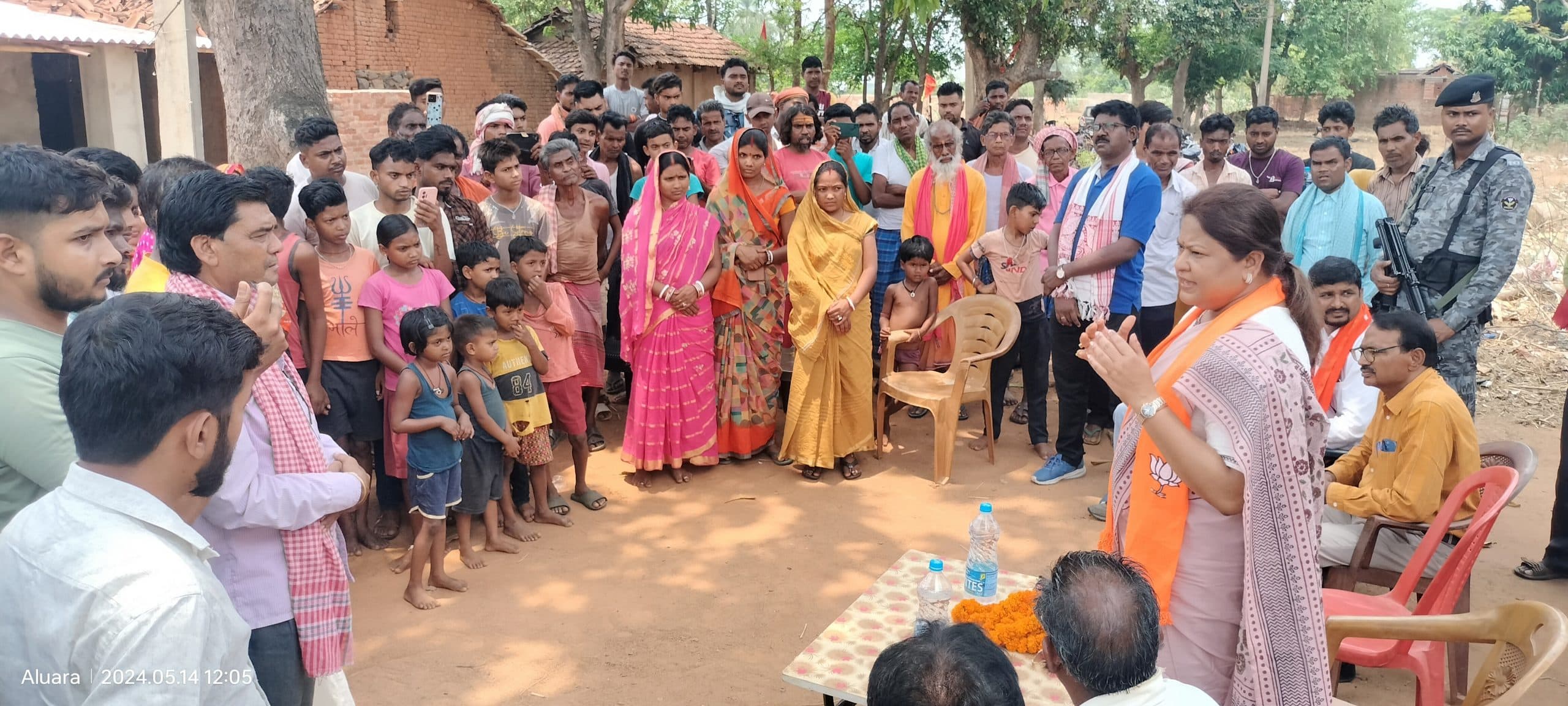 भाजपा प्रत्याशी सीता सोरेन ने दर्जनों गांव में चलाया जनसंपर्क अभियान