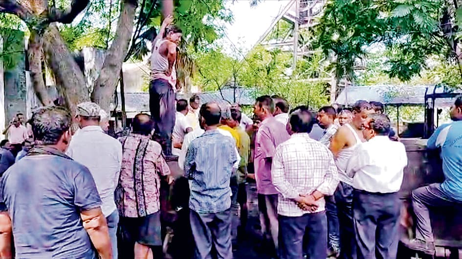 कोलियरी का बॉटम सेक्शन बंद विरोध में केकेएससी का आंदोलन