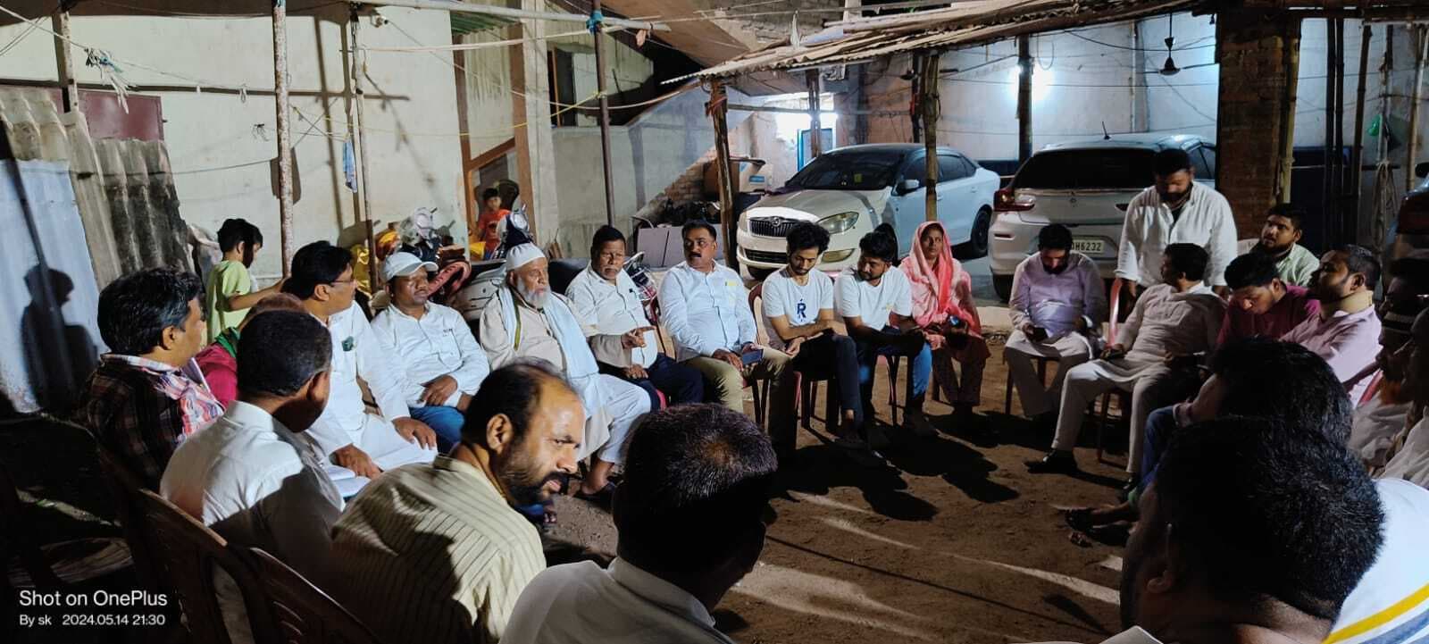 मानगो में इंडिया गठबंधन के उम्मीदवार समीर मोहंती के समर्थन में किया जनसंपर्क अभियान