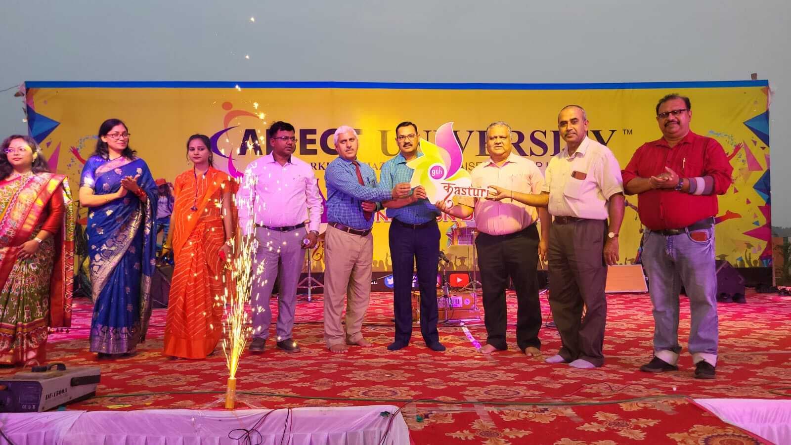 विद्यार्थियों के सांस्कृतिक कार्यक्रम ने सबका मन मोहा