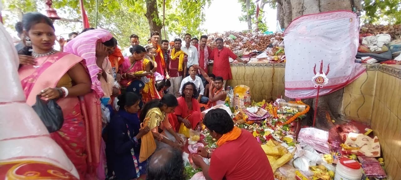 गोराईनाला में मां चड़का देवी की हुई पूजा
