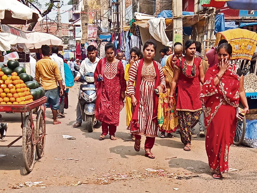 चढ़ने लगा पारा, हीट स्ट्रोक की चपेट में लोग