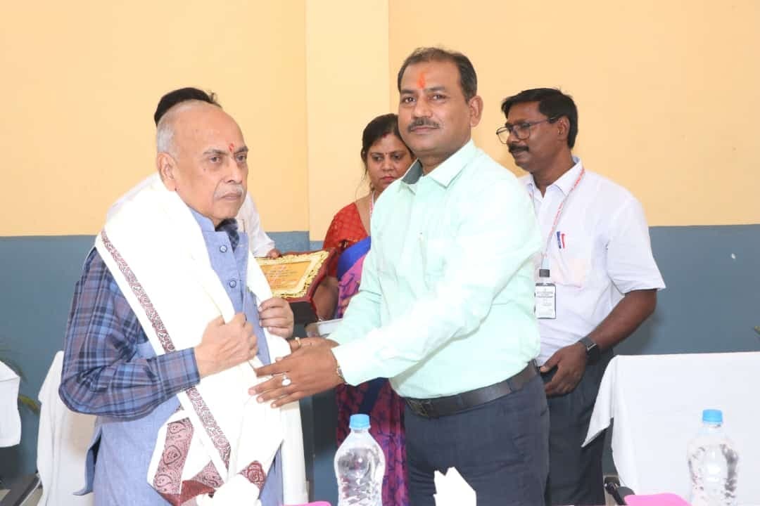 सीएमसी अधिकारियों ने किया डीएवी मुगमा का निरीक्षण