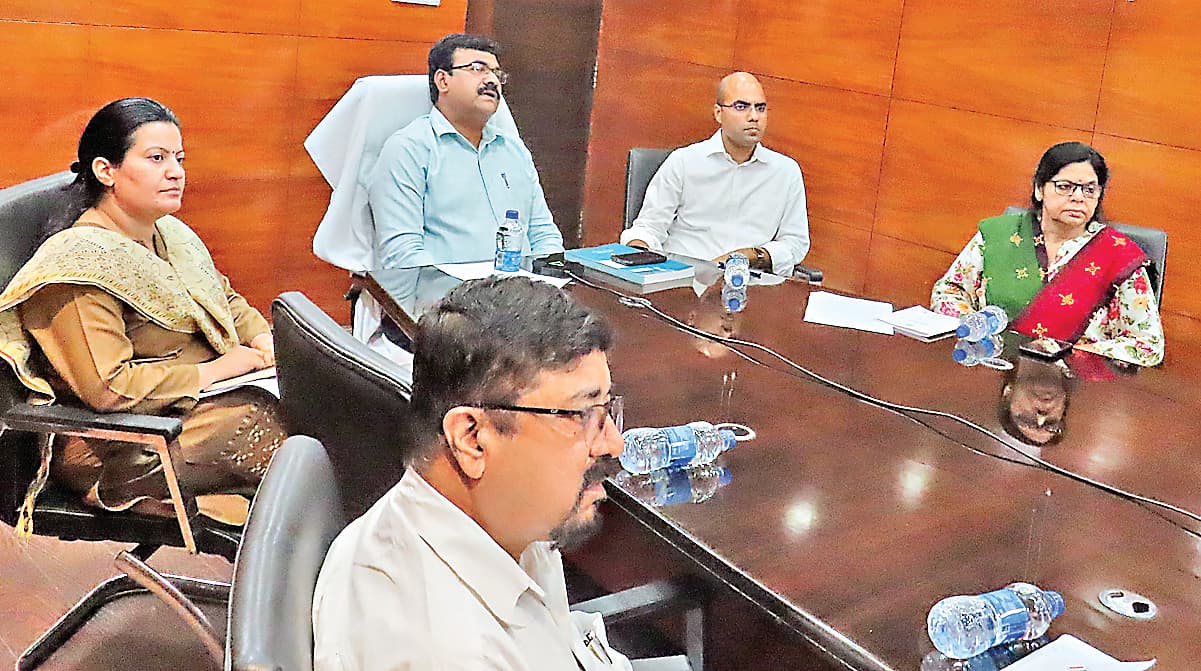 बेहतर वोटिंग के लिए प्रयास करें सभी कर्मी : सीइओ