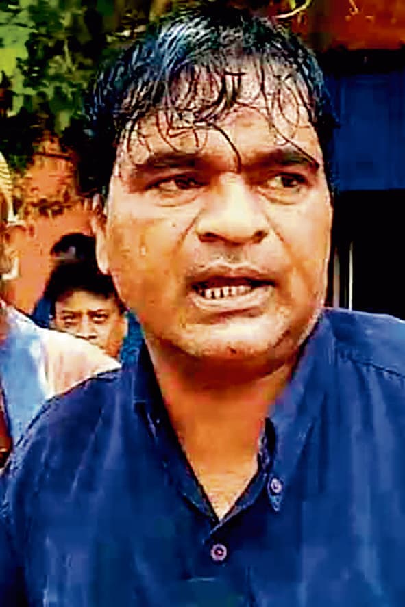 हावड़ा स्टेशन के पास महिला की चाकू मारकर हत्या