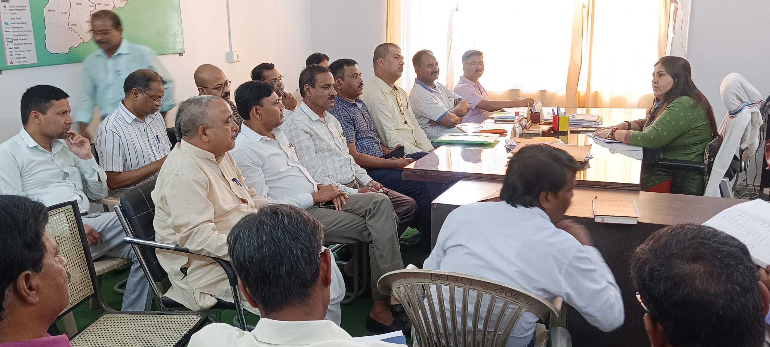 बीडीओ ने सेक्टर मजिस्ट्रेट के साथ की बैठक