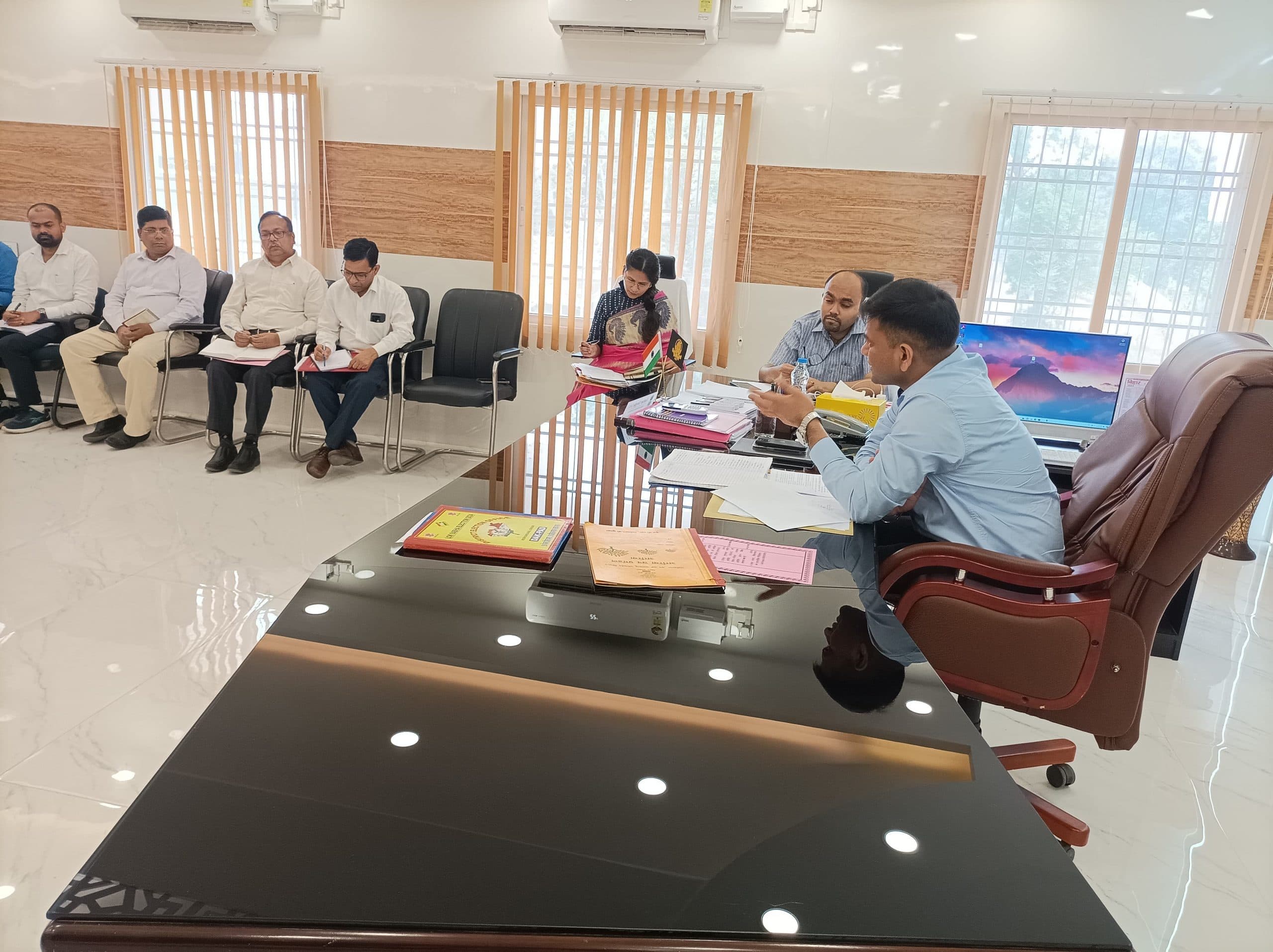 रमजान नदी के किनारे पौधरोपण का निर्देश