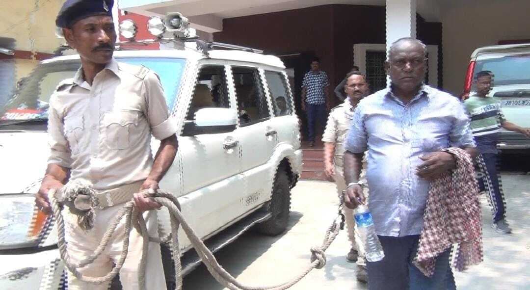 आंगन में सो रही बच्ची को झाड़ी में ले जाकर दुष्कर्म का प्रयास, थाना में हंगामा