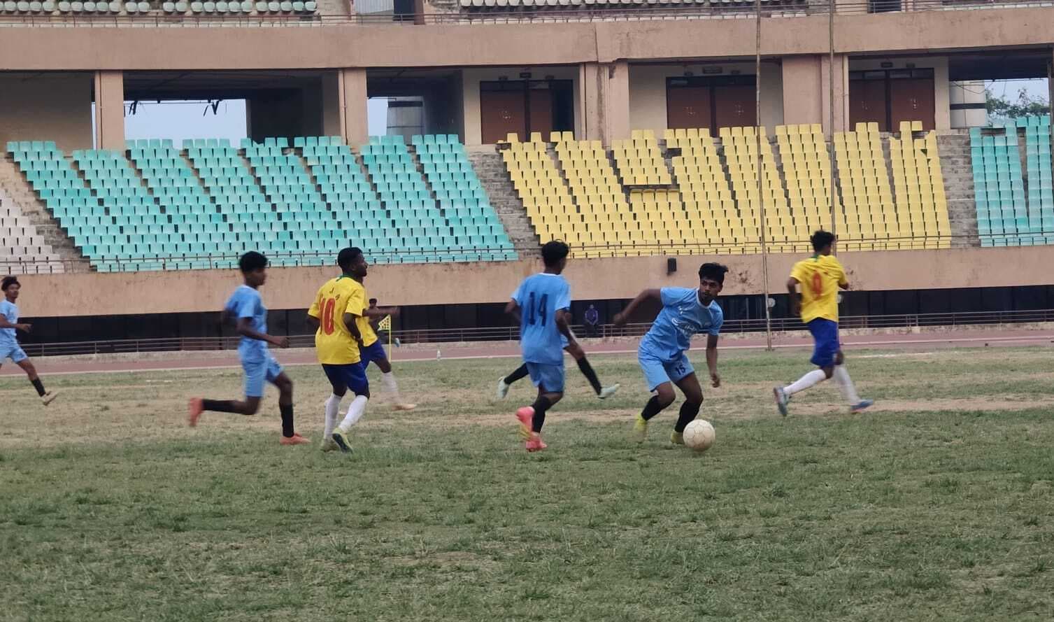 मेकन व स्पोर्टिंग यूनियन जीते