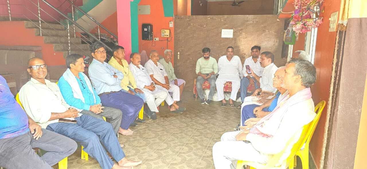 खराब अनाज दिये जाने के खिलाफ डीलरों ने खोला मोर्चा