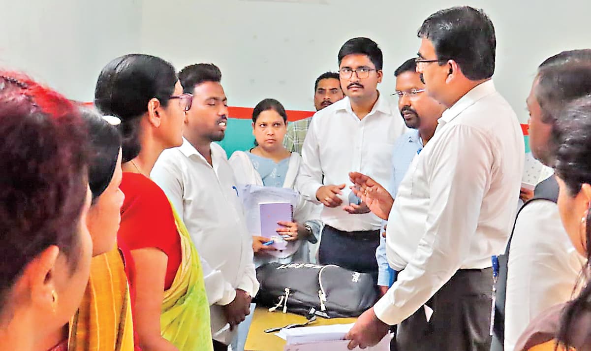 शिथिलता बरतनेवाले बीएलओ व सुपरवाइजर को शो-कॉज करें : सीइओ