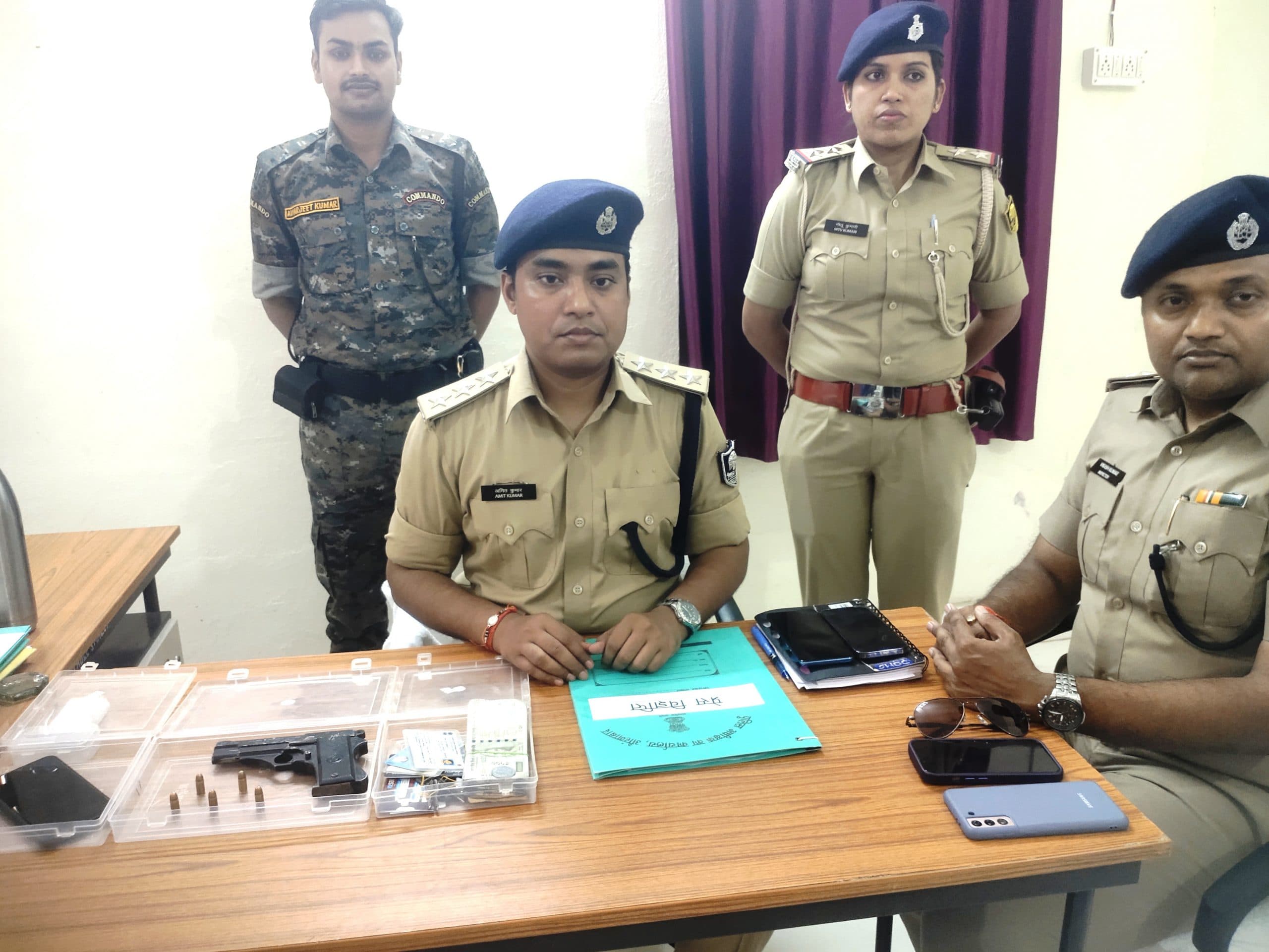 पिस्टल व पांच कारतूस के साथ बदमाश गिरफ्तार