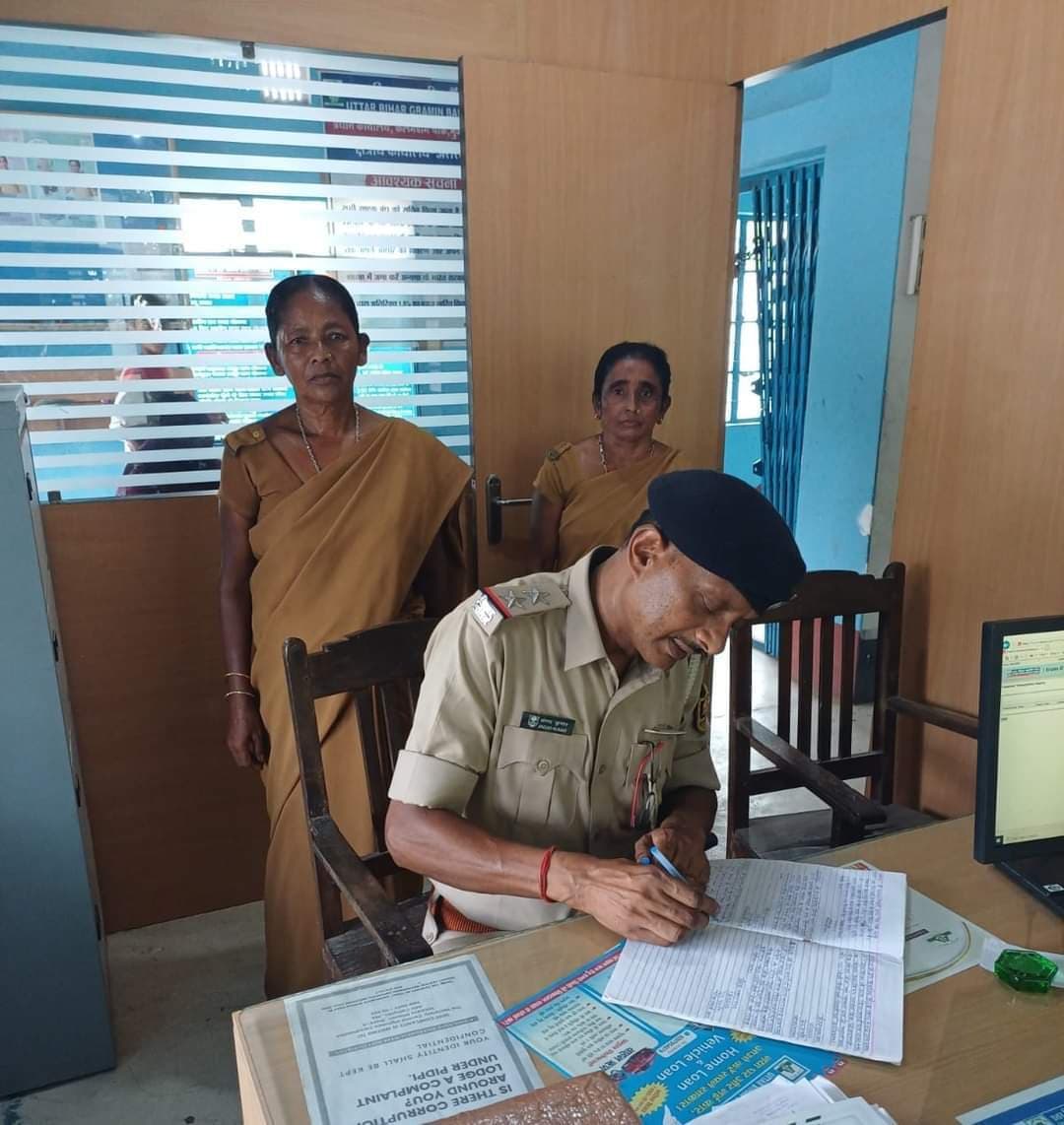 बैंकों की सुरक्षा का पुलिस ने लिया जायजा