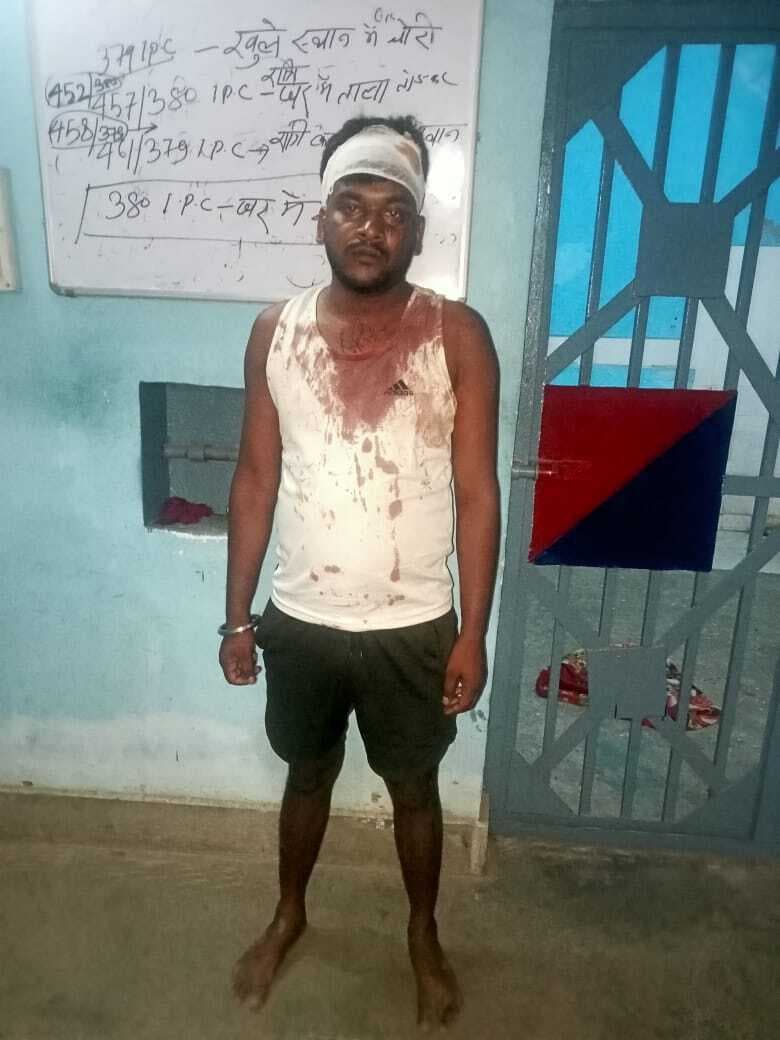 रघुनीकित्ता गांव में गोलीबारी, मारपीट में जख्मी