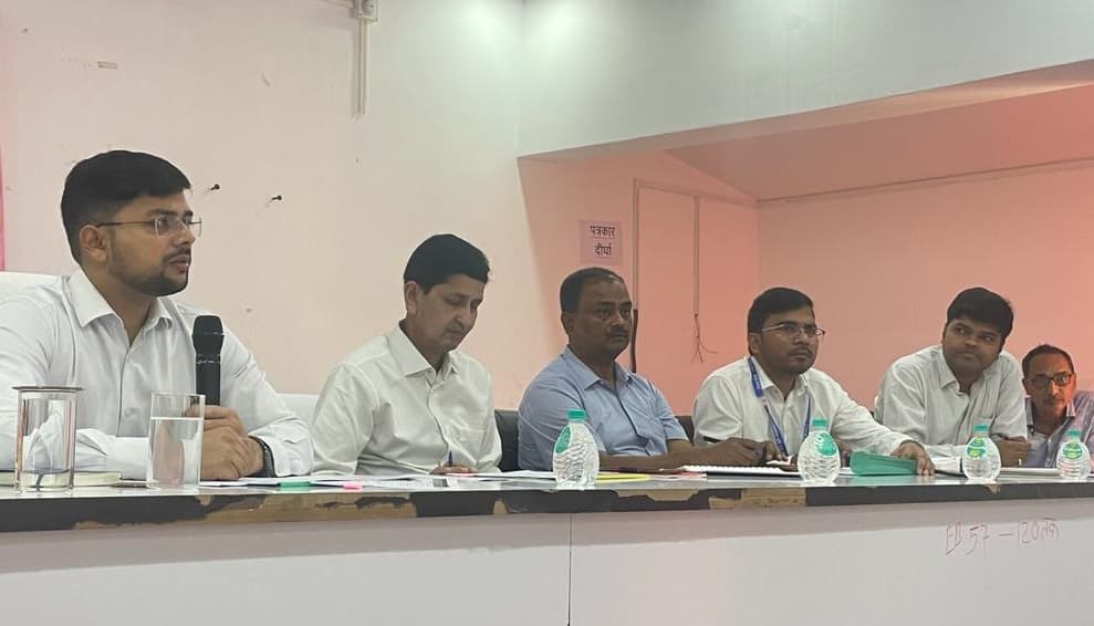 पेयजल संकट सहित आपदा से जुड़ी समस्याओं का युद्ध स्तर पर हो रहा निराकरण