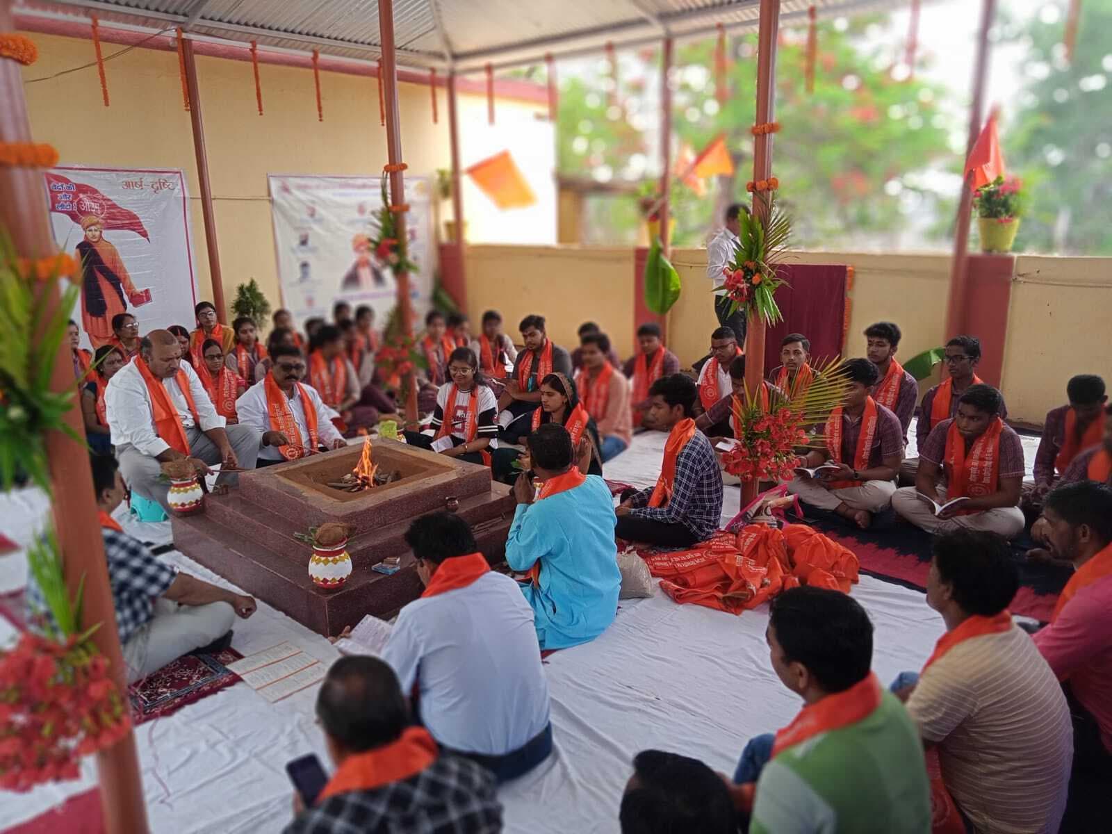 बरोरा में जीएम ने किया यज्ञशाला का उद्घाटन