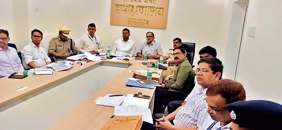 मतदाताओं को किसी तरह की परेशानी न हो , इस पर विशेष ध्यान रखेंगे अधिकारी