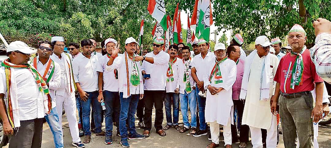 राजगांगपुर विस सीट:अनिल का प्रचार मंगला के कंधों पर,राजन अकेले संभाल रहे मोर्चा,तो नरसिंह बड़े नेताओं के भरोसे