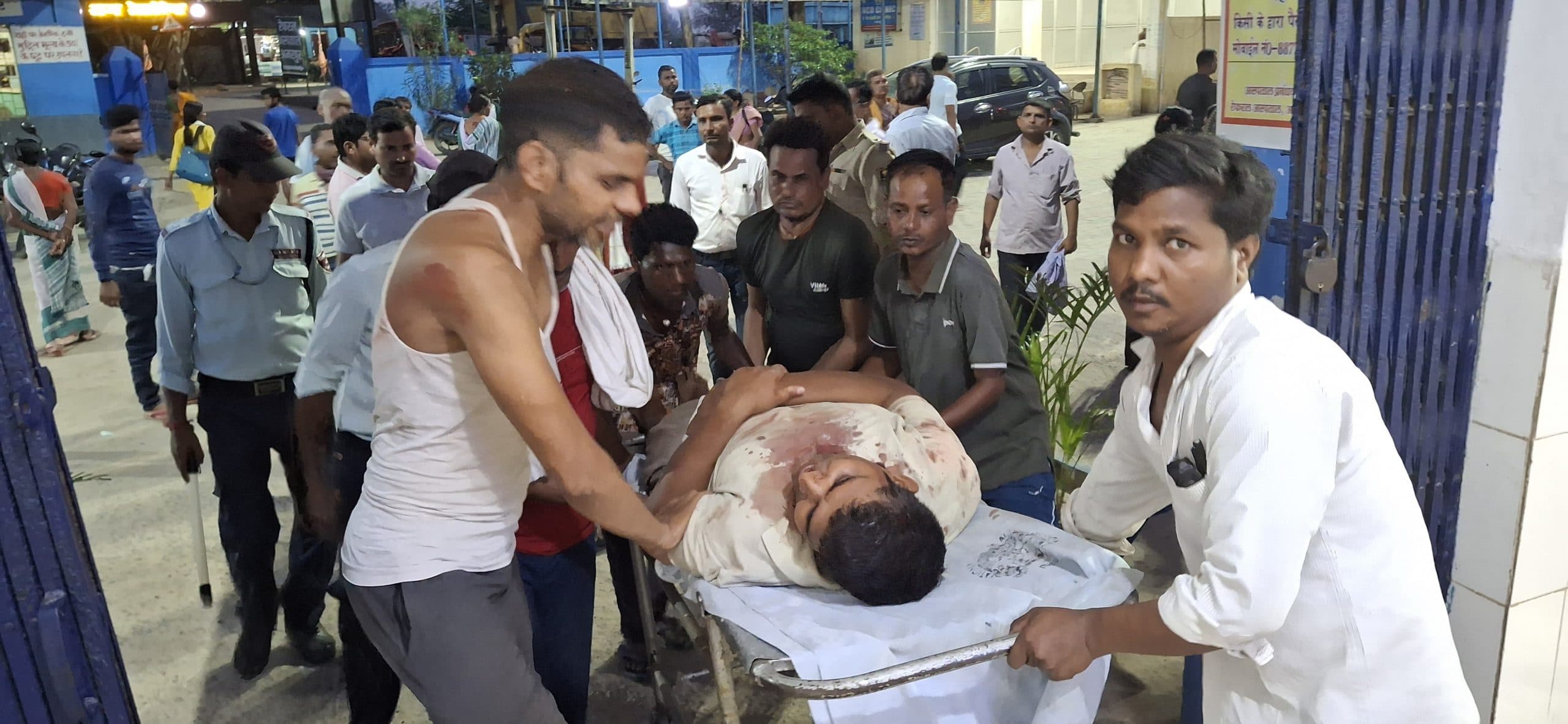 जमीन विवाद में दो सगे भाई को मारपीट कर किया जख्मी,रेफर