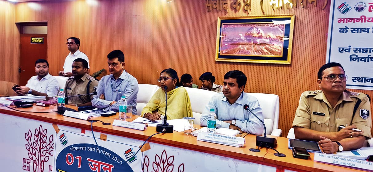 चेनारी में 27, सासाराम में 35 और करगहर विस क्षेत्र में 103 के विरुद्ध वारंट निर्गत