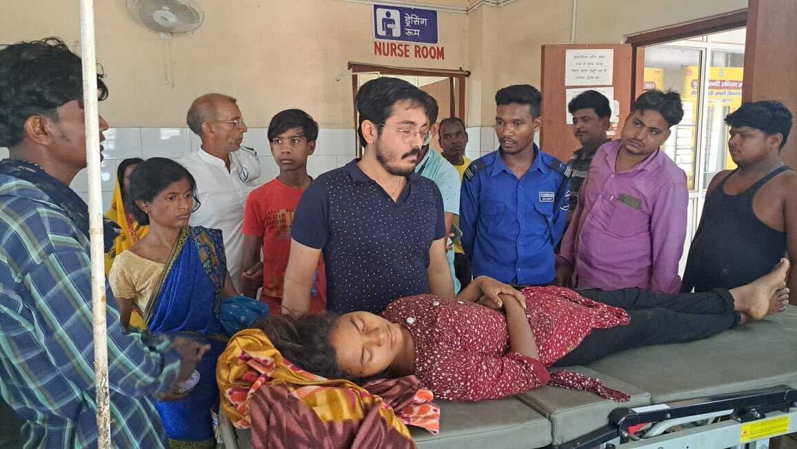 जहरीला पदार्थ खाने से बिगड़ी युवती की तबीयत, धनबाद रेफर