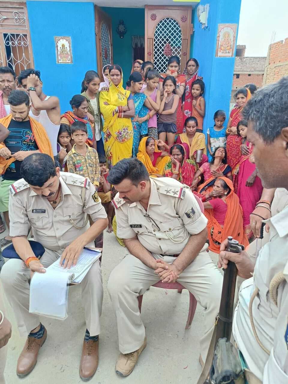 नाबालिग की हत्या कर शव को घर में किया दफन