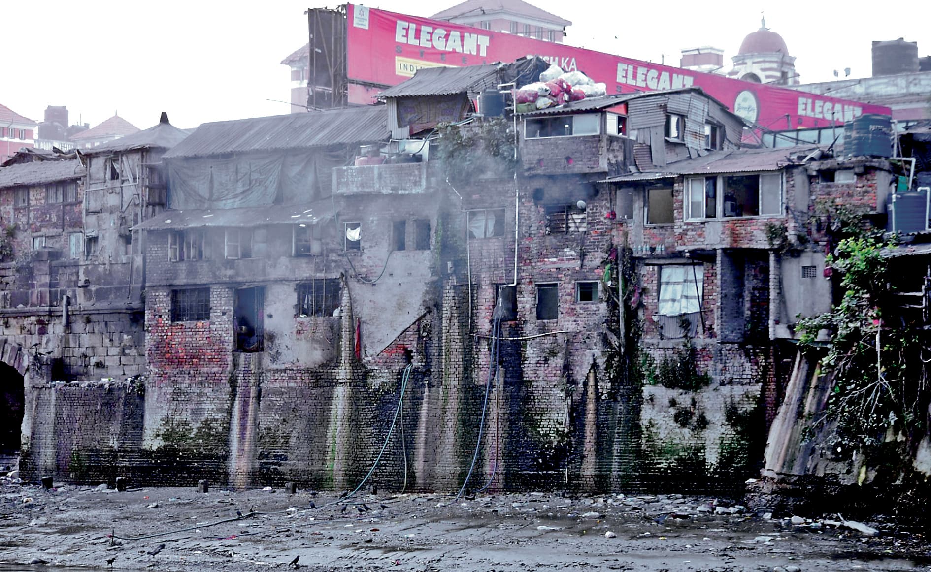 बदलाव और विकास के मामले में बुरे दौर से गुजर रहा है हावड़ा