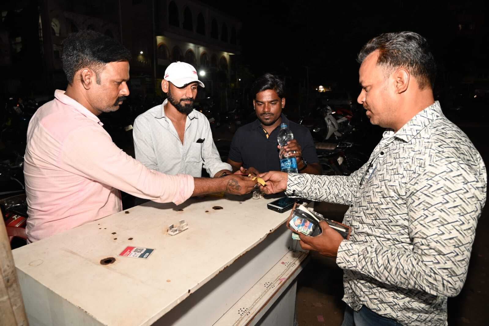 साकची डिज्नीलैंड मेला में मनमानी पार्किंग शुल्क वसूली पर लगी रोक