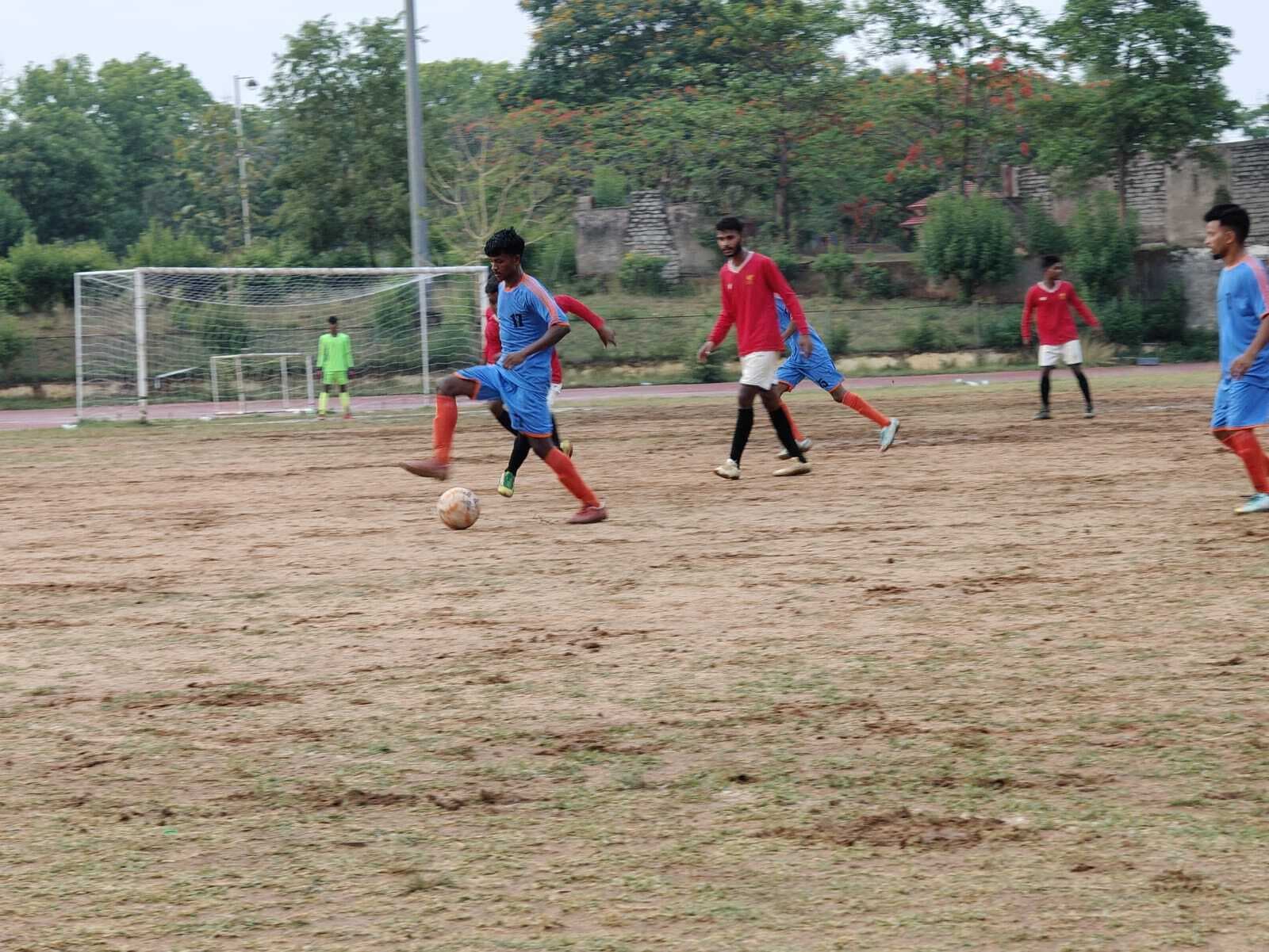 सीनियर डिवीजन फुटबॉल: हटिया बॉयज, बांधगाड़ी, कव्वाली व जय जवान जीते