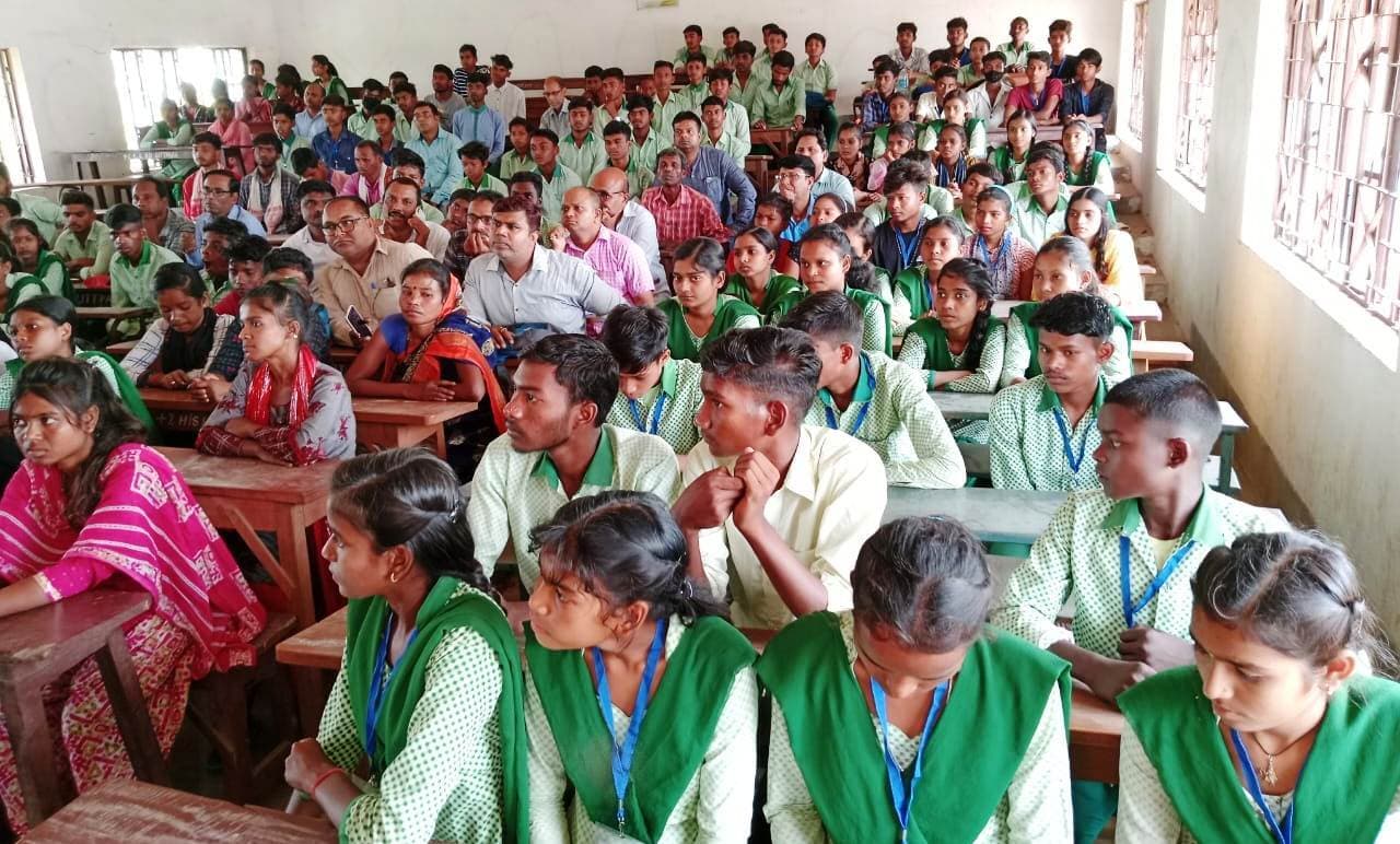 मतदानकर्मियों को सुविधाएं उपलब्ध कराने का दिया गया प्रशिक्षण