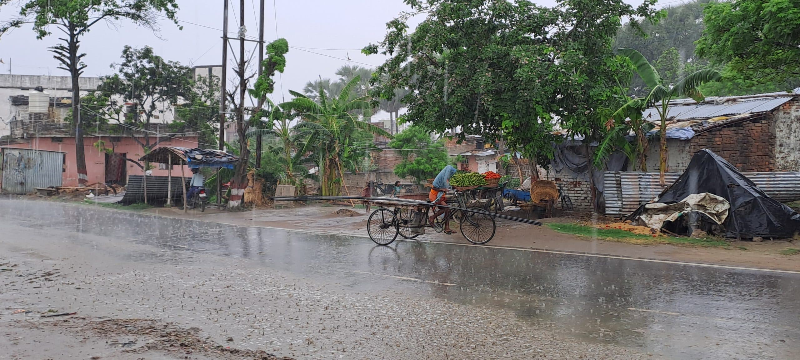 मोतिहारी में झमाझम बारिश से मिली गर्मी से राहत