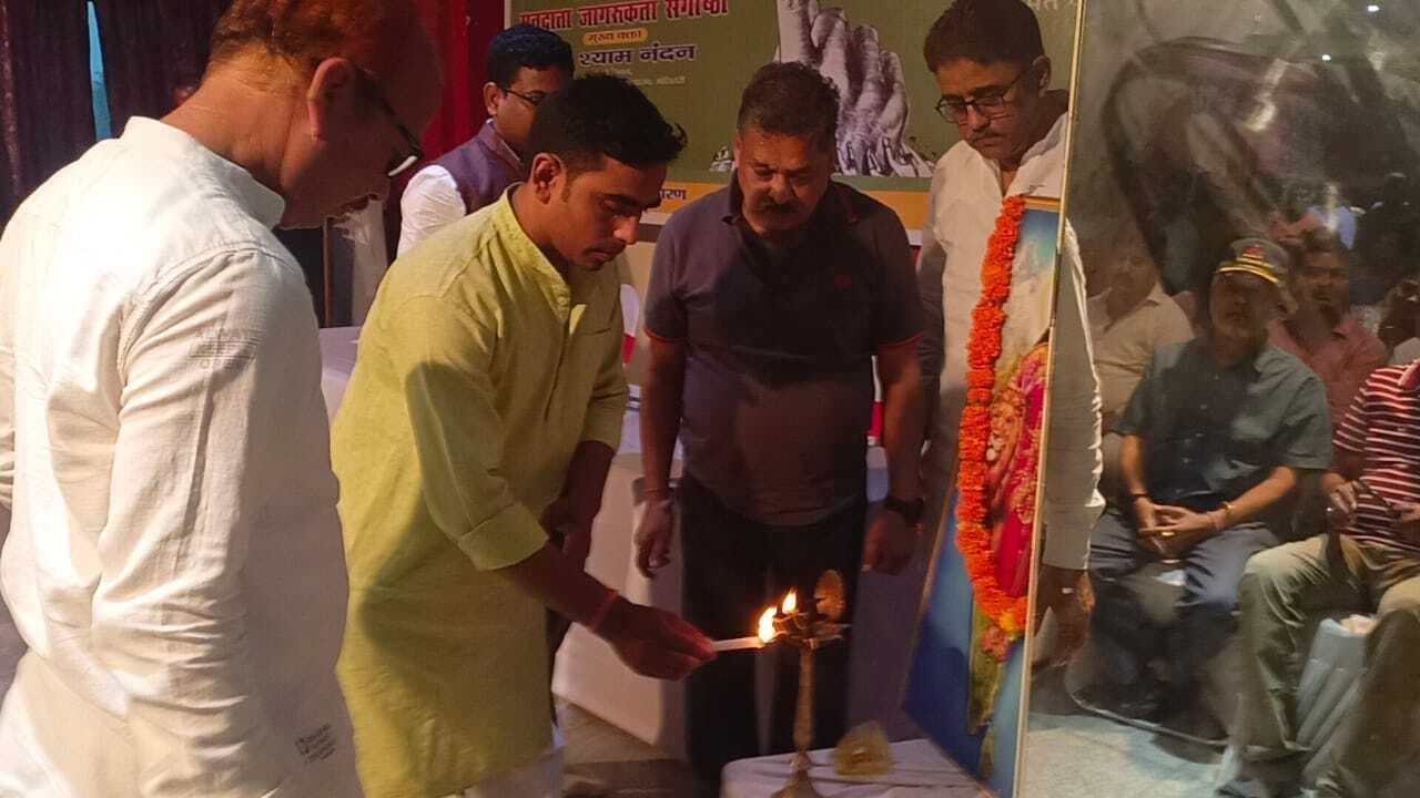 लोकतंत्र की मजबूती के लिए हर हाल में करें मतदान