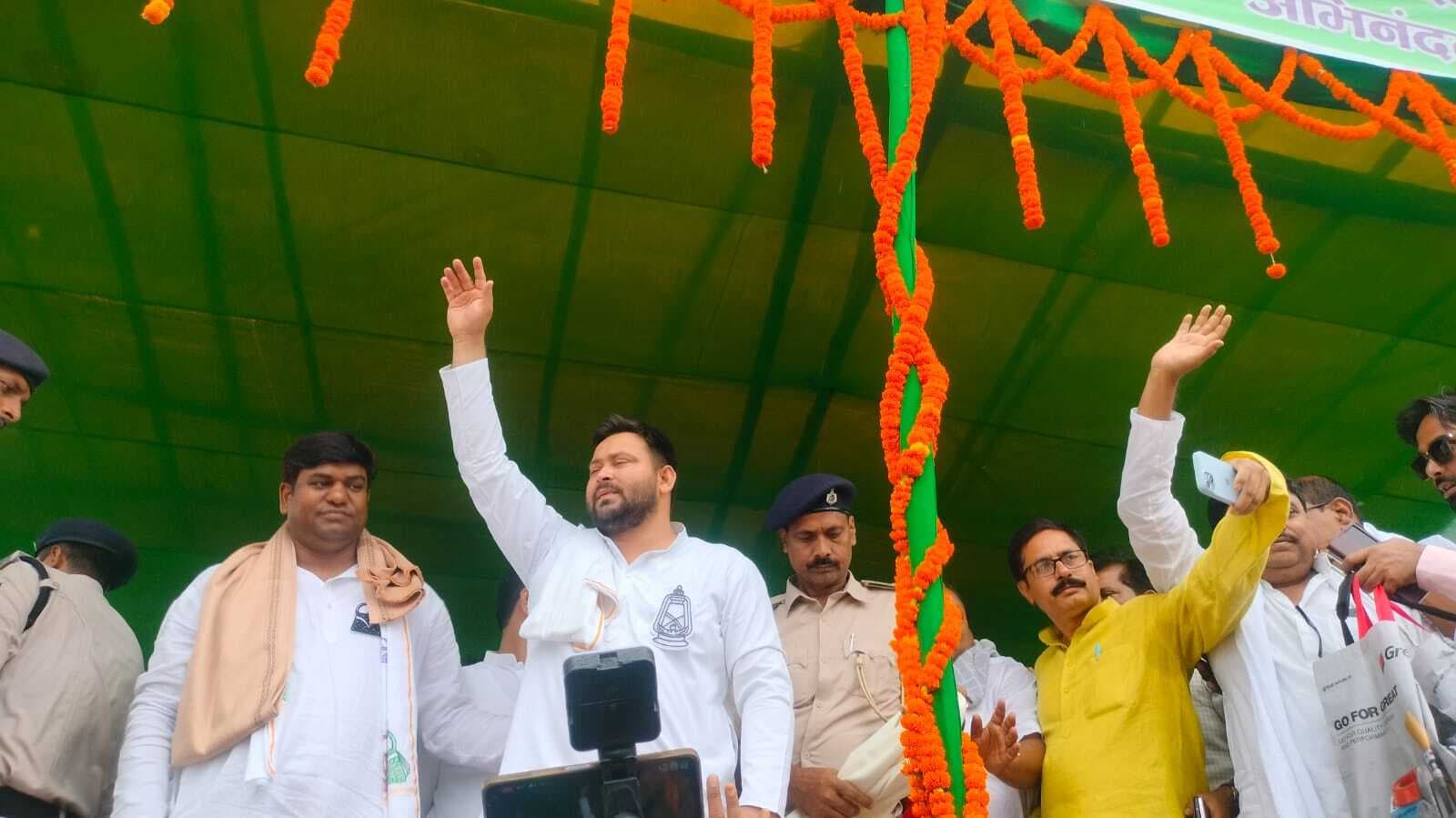 एनडीए के 400 पार की निकल गयी है हवा, जनता इंडिया गठबंधन के साथ: तेजस्वी