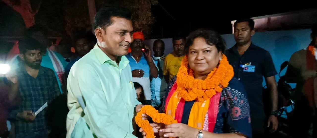 जिप उपाध्यक्ष ने भाजपा प्रत्याशी सीता सोरेन का किया स्वागत