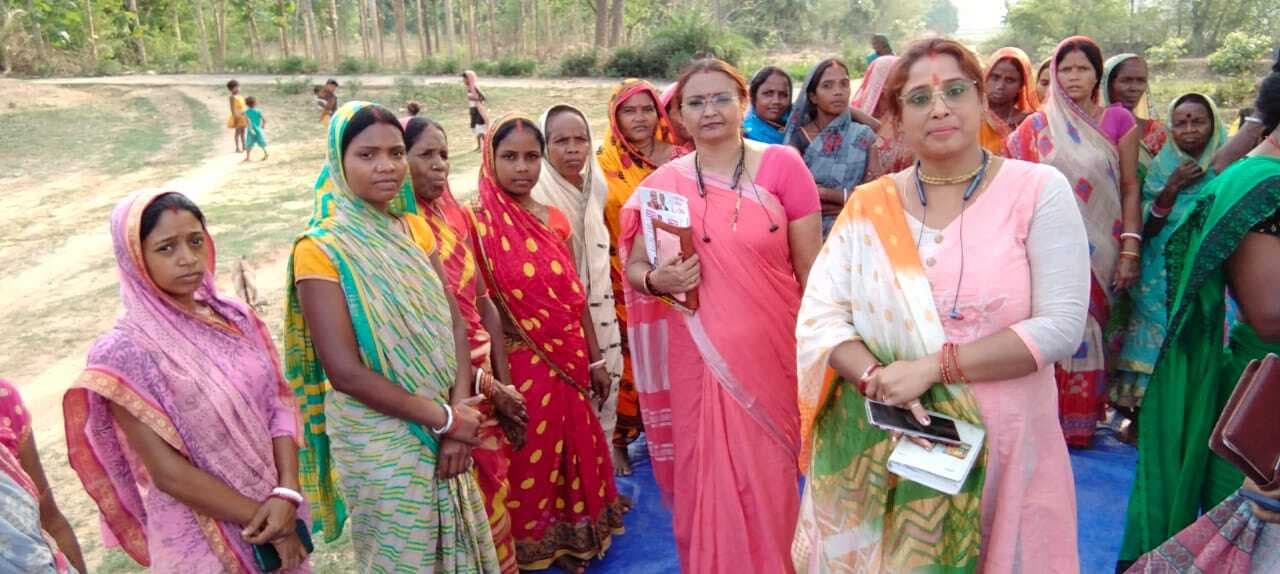 भाजपा महिला मोर्चा ने चलाया जनसंपर्क अभियान