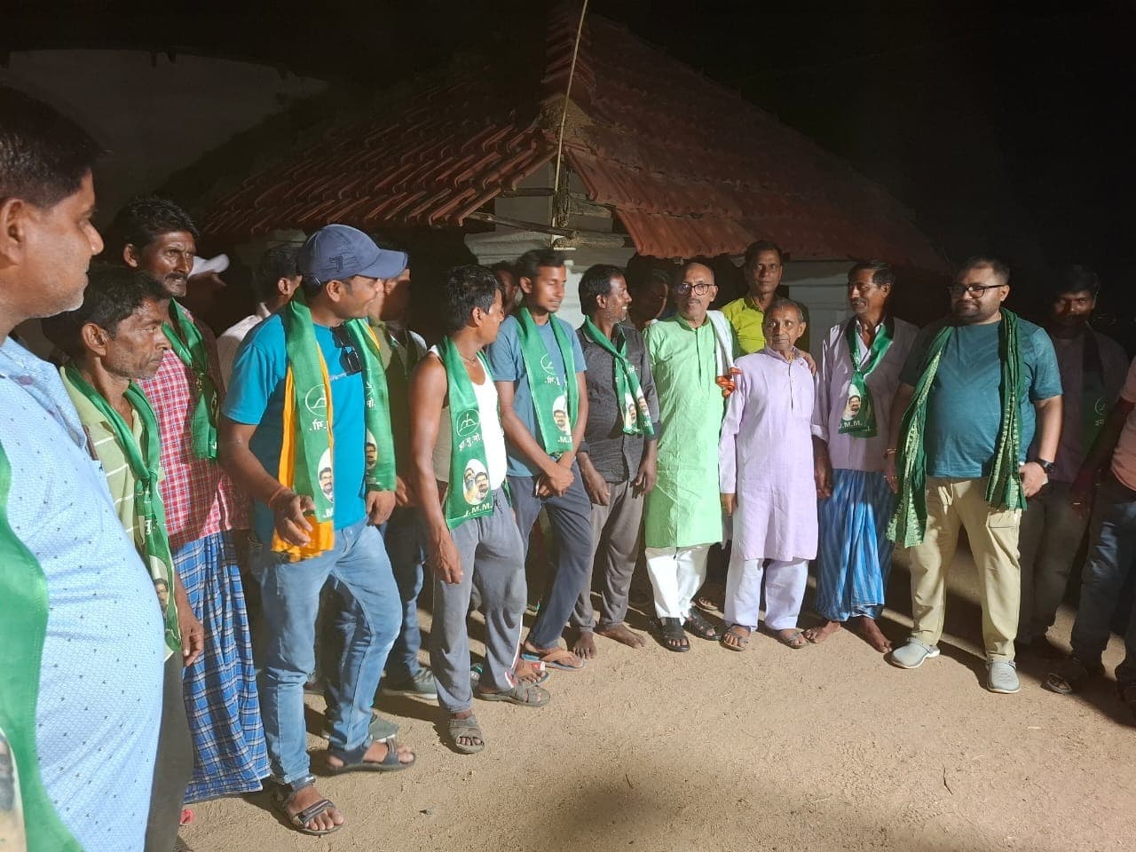 झामुमो प्रत्याशी नलिन को लोगों का मिल रहा है जनसमर्थन