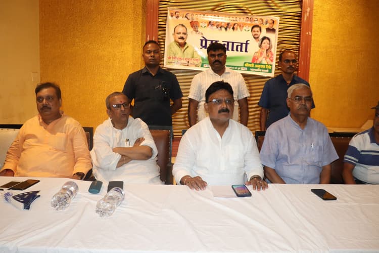 काठ की हांडी तीसरी बार नहीं चढ़ेगी : मिथिलेश ठाकुर