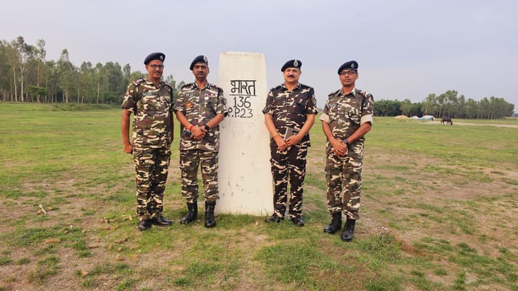 एसएसबी आईजी ने इंडो-नेपाल सीमा का लिया जायजा