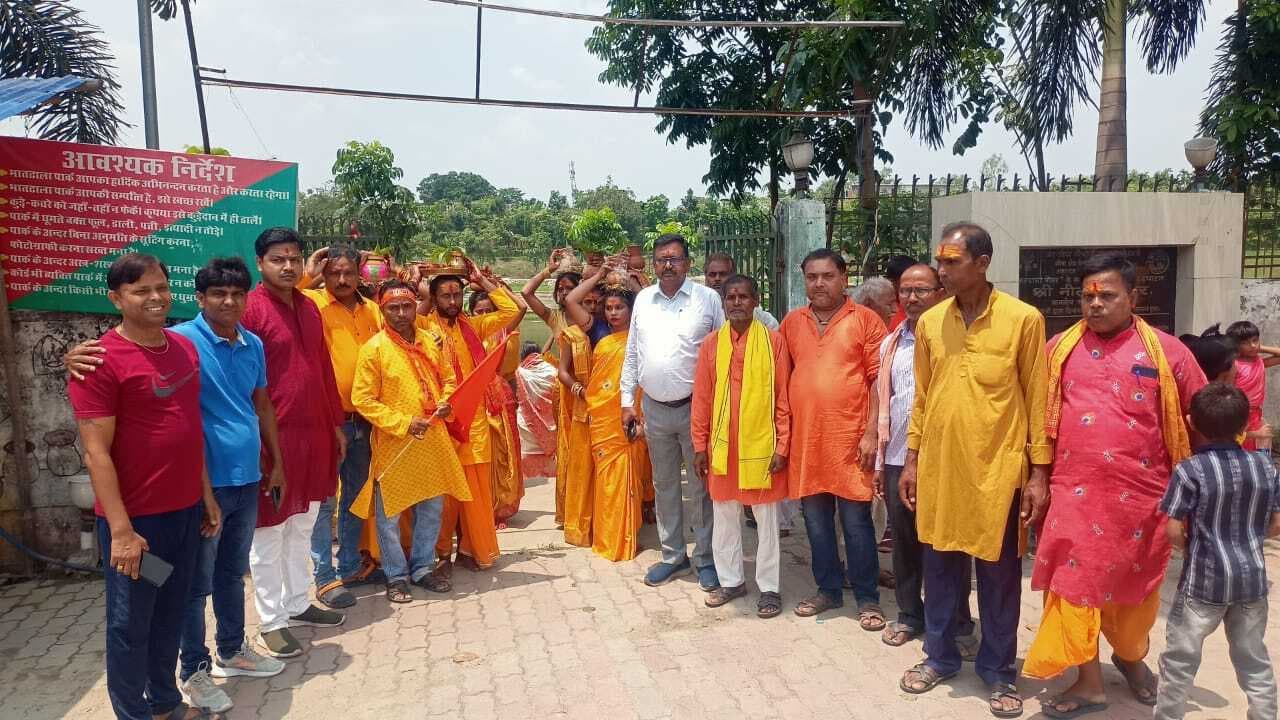 कलश यात्रा के साथ संकीर्तन का हुआ शुभारंभ