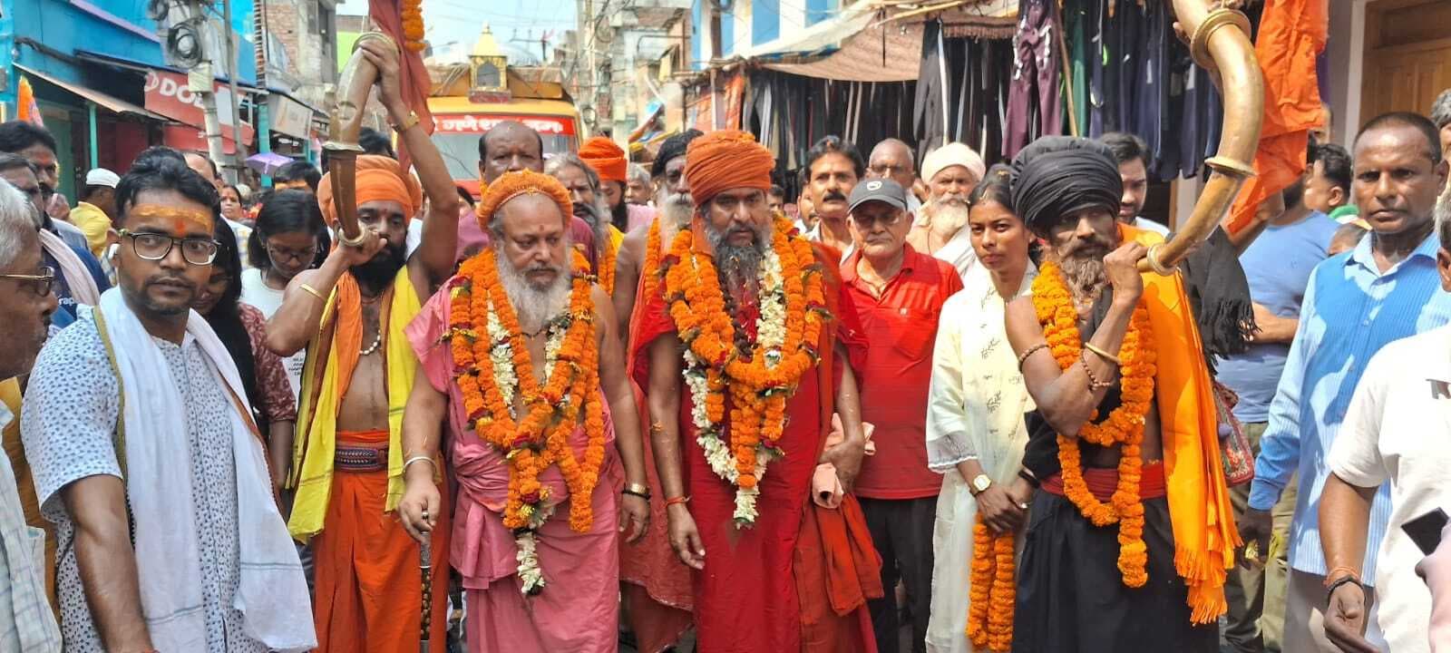 भ्रमणशील श्रीसत् पंच परमेश्वर के जयकारे से गूंजा रेलनगरी जमालपुर