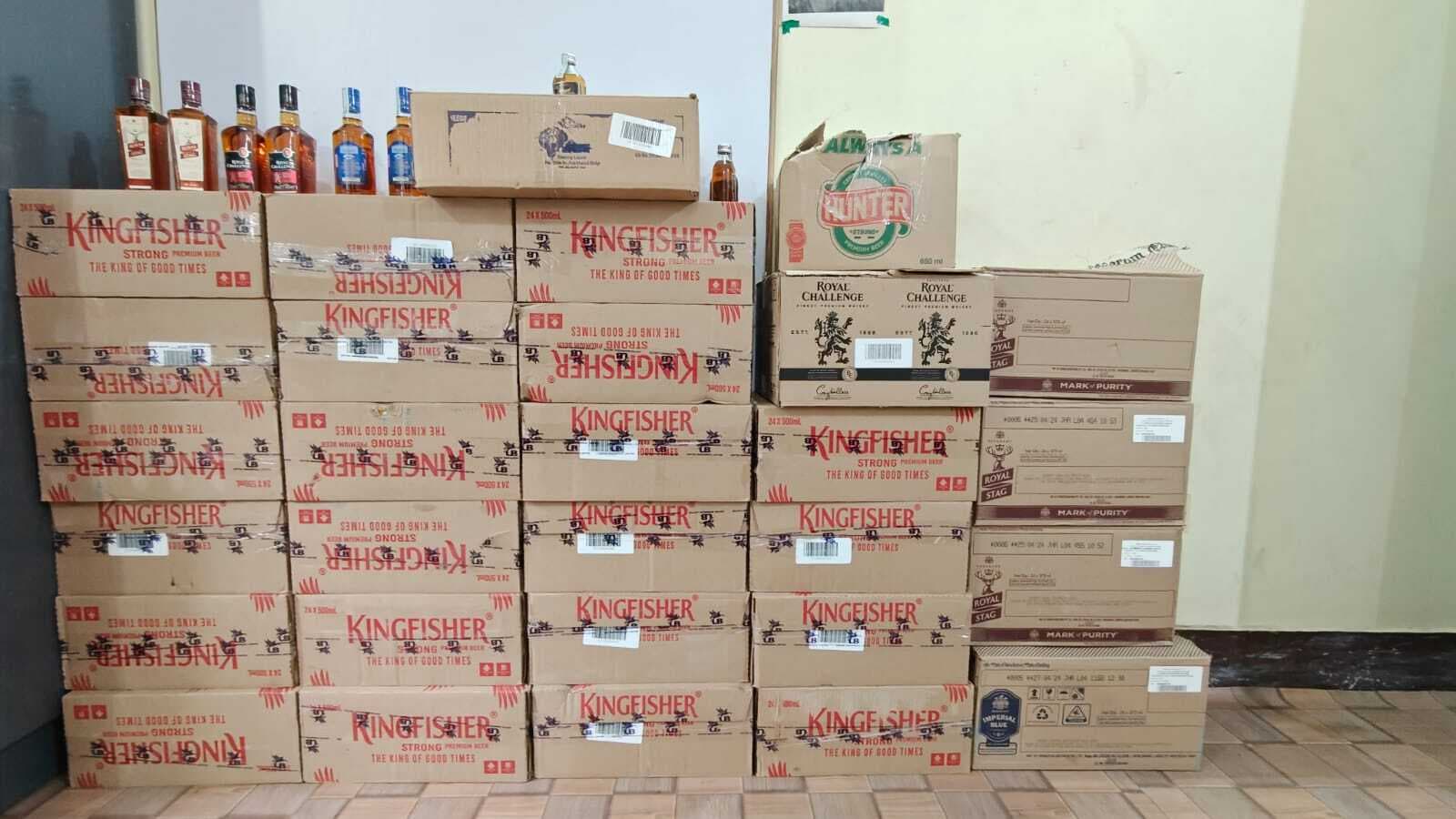 29 पेटी विदेशी शराब से भरा ऑटो सहित तीन तस्कर गिरफ्तार