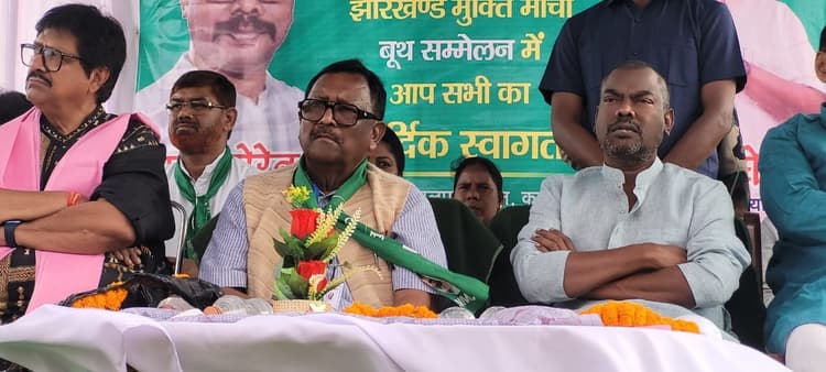 जेल जाने से बचने के लिए भाजपा में मिलीं हैं सीता सोरेन : बसंत सोरेन