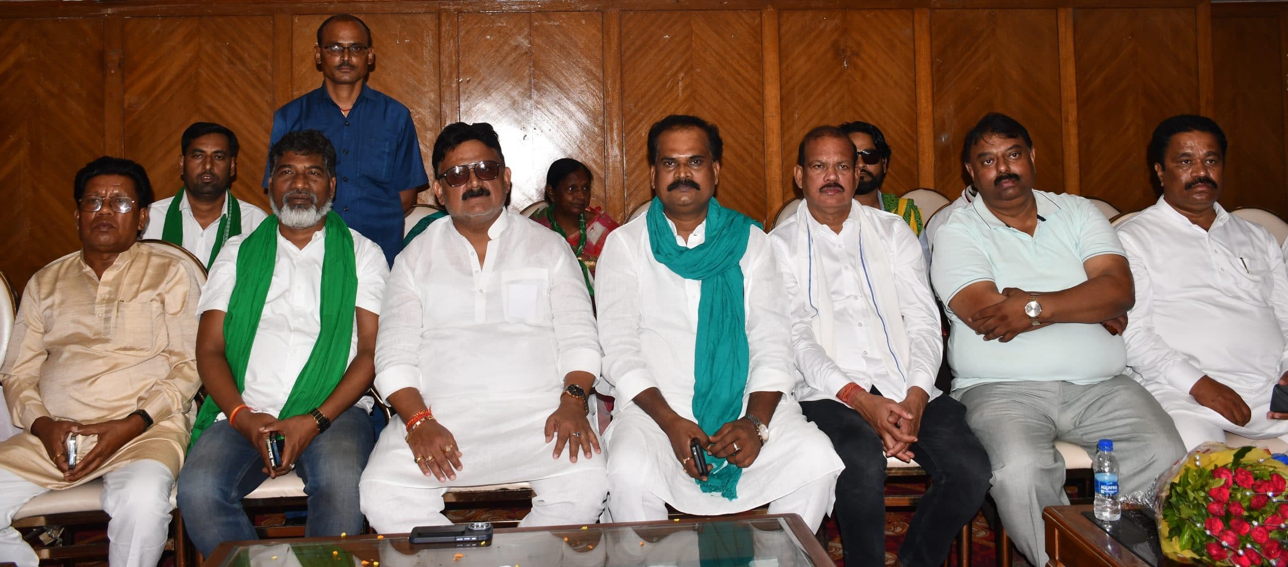 भाजपा सिर्फ धर्म के नाम पर मांगती है वोट : मिथलेश