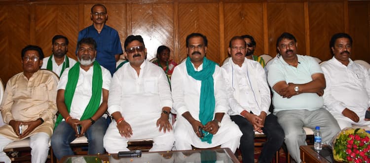 भाजपा सिर्फ धर्म के नाम पर मांगती है वोट : मिथलेश