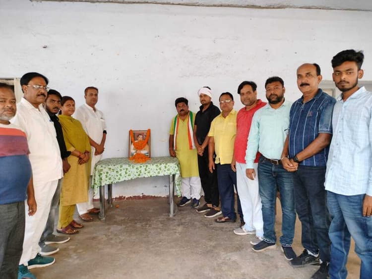 देश में संचार क्रांति के अग्रदूत थे राजीव गांधी